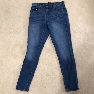 High waist • ankle jeans